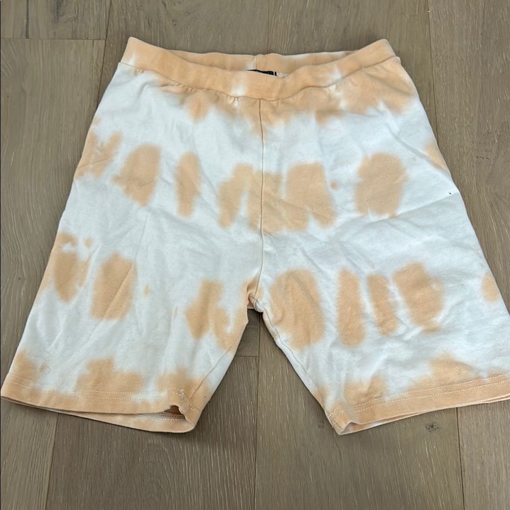 Missguided Tie-Dye Bike Shorts - Peach and White